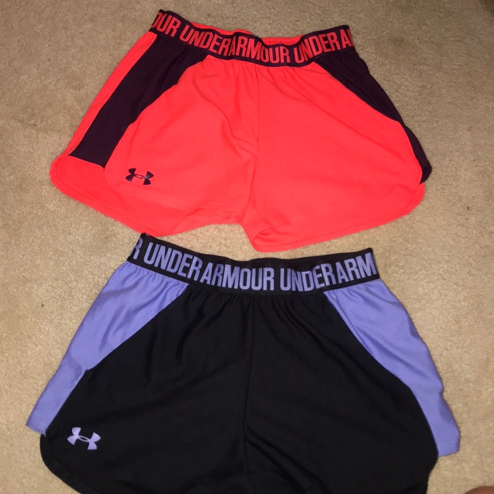 ❤️2 PAIRS OF UNDER ARMOUR SHORTS❤️